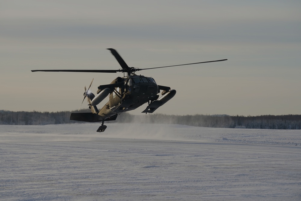 Alaska Army Guard Aviation unit supports UAA ROTC field training exercise