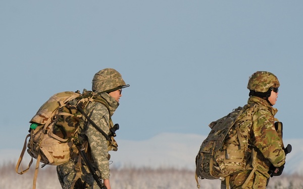 Alaska Army Guard Aviation unit supports UAA ROTC field training exercise