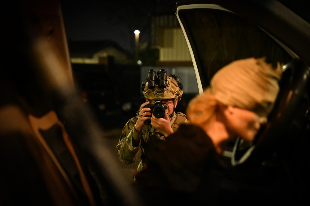 1 CTCS Airmen test night vision capabilities