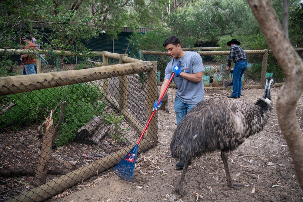 Sailors from the USS Mississippi (SSN 782) Volunteer in Australia