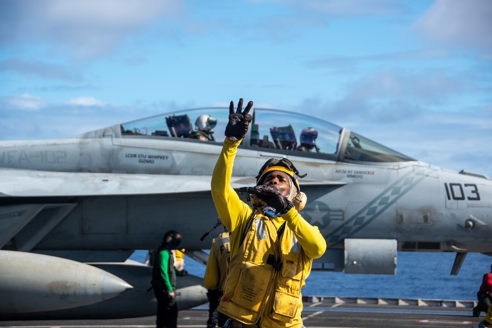 USS Ronald Reagan (CVN 76) conducts flight operations