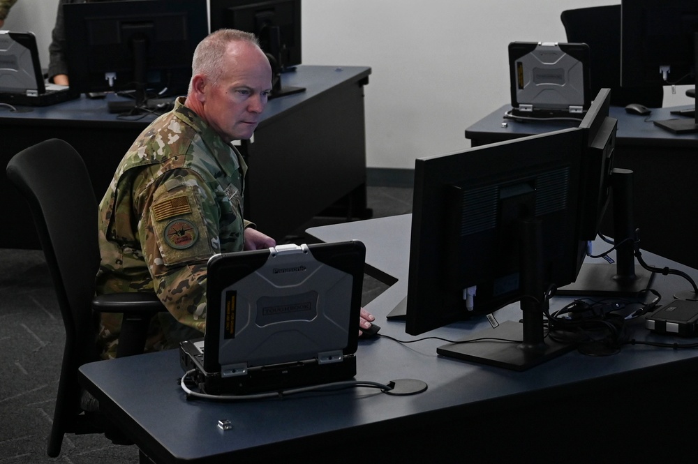 Lt. Gen. Michael Schmidt visits the F-35 Academic Training Center