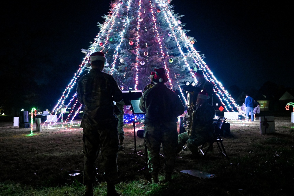 DVIDS Images Langley AFB Holiday Tree Lighting [Image 4 of 5]