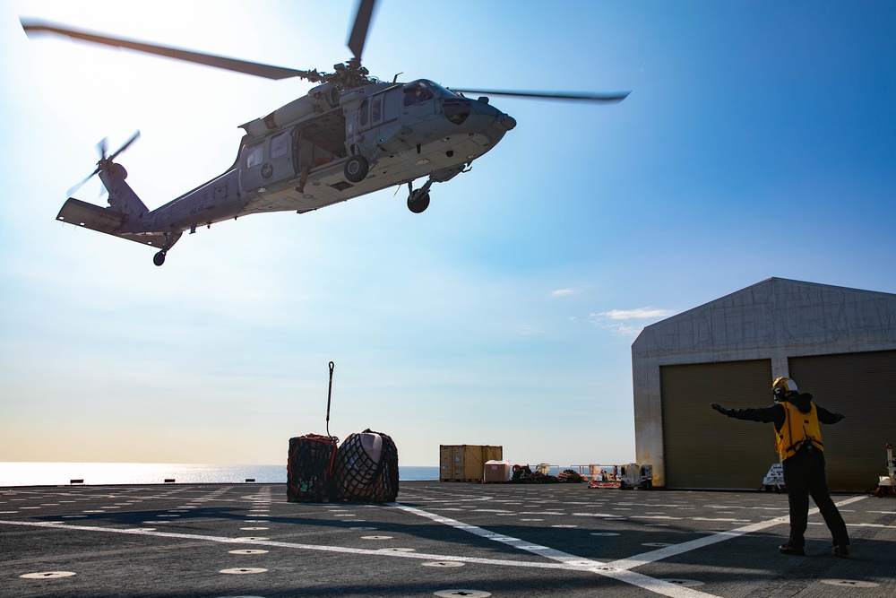 USNS Comfort Conducts Flight Operations