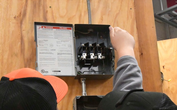 Naval Medical Center Camp Lejeune's STEM Program partners with Marine Corps Engineering School