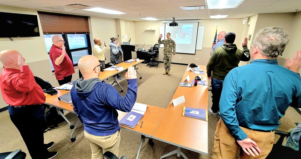 Garrison commander supports new team member onboarding process at Fort McCoy DHR