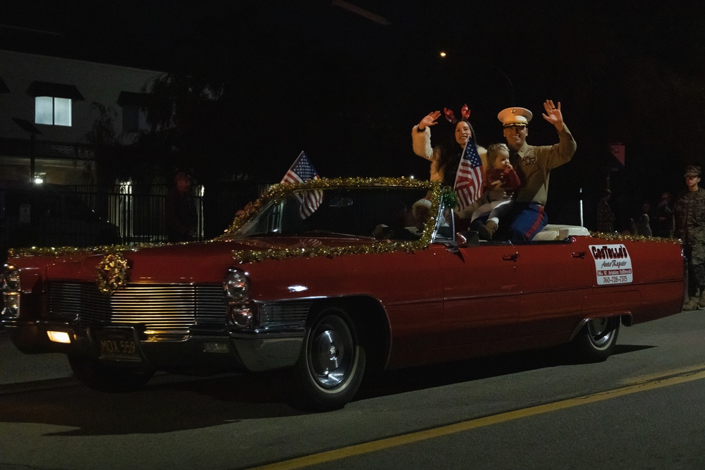 DVIDS Images Marines roll through 41st Annual Fallbrook Christmas