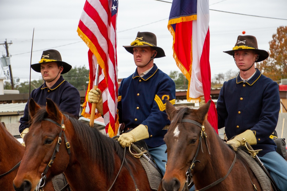 First Team Horse Cavalry Gives Local Community Some Holiday Cheer