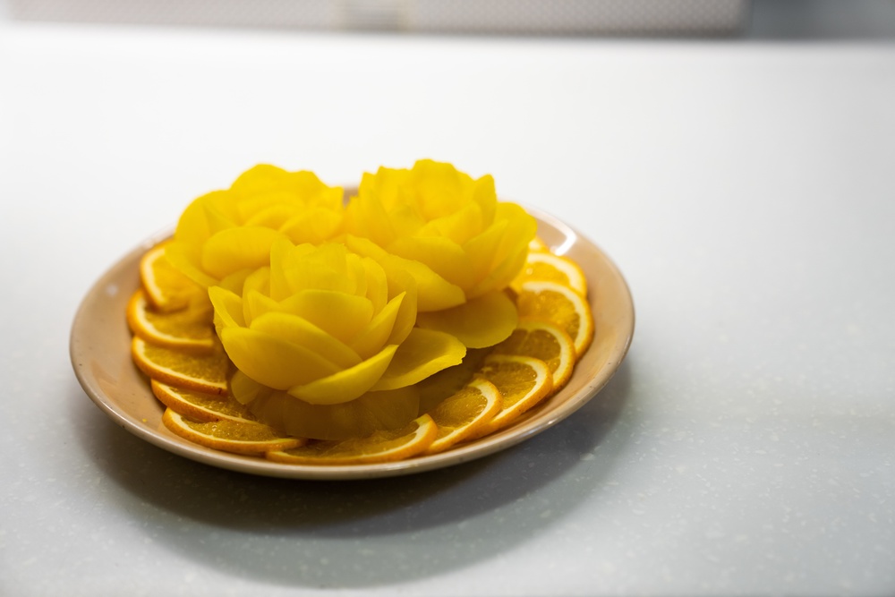 DFACS around Camp Humphreys serve delicious food and decorate the chow hall for Thanksgiving