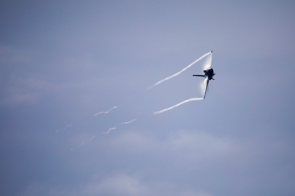 VMFA-312 participate in Nyutabaru Air Show
