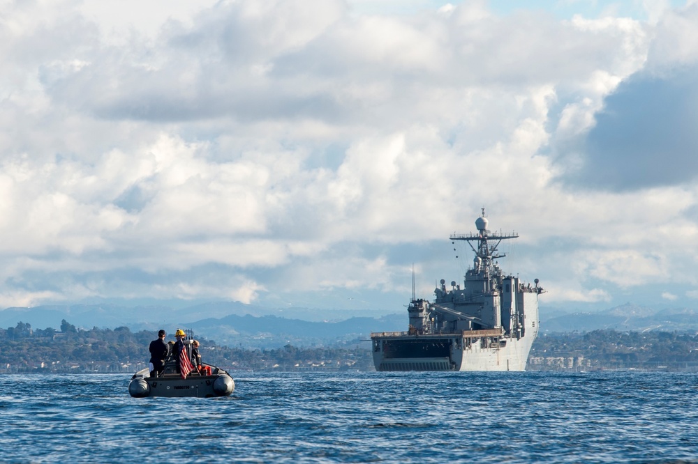 USS Harpers Ferry Participates in Steel Knight 23