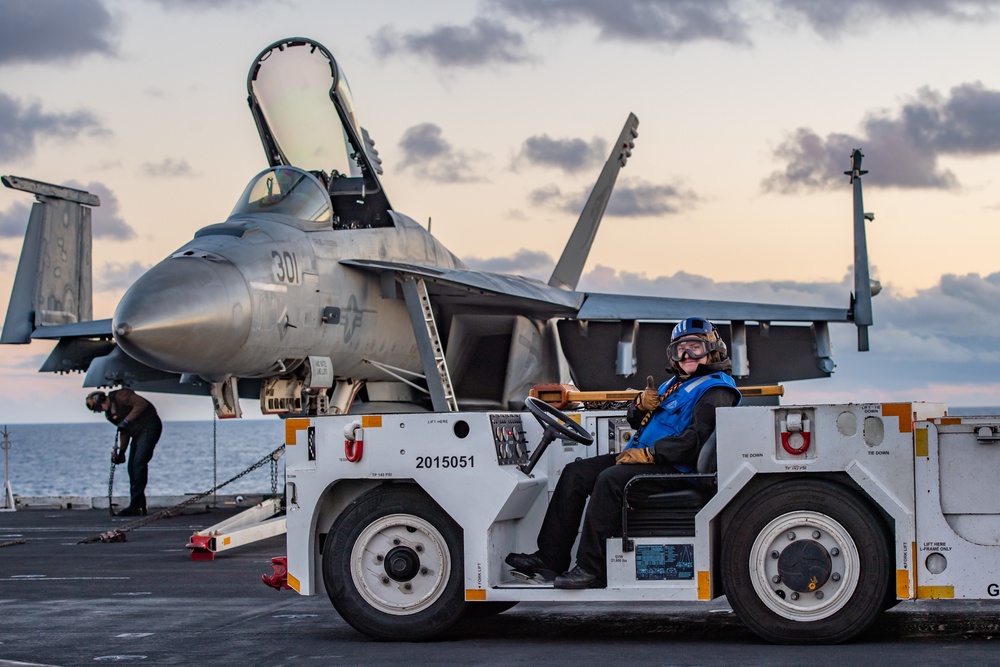 USS Nimitz Flight Deck Operations