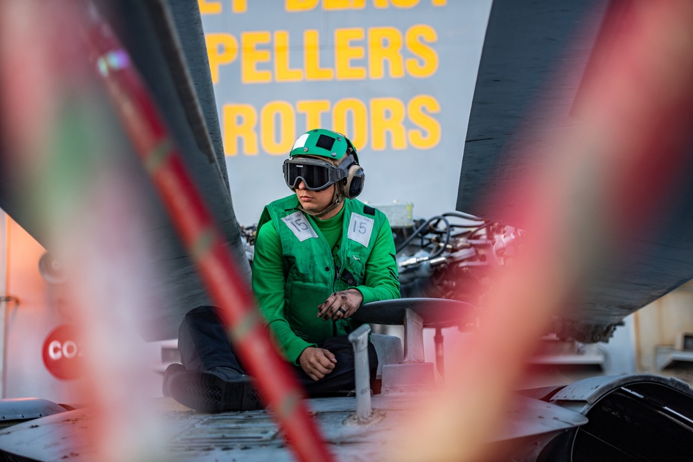 USS Nimitz Flight Deck Operations