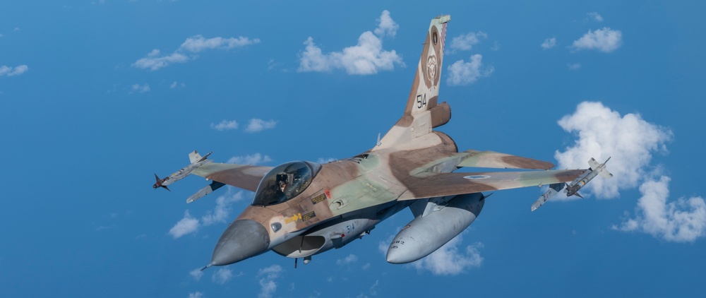 U.S. and Israeli Air Force execute fighter escort and refueling exercise