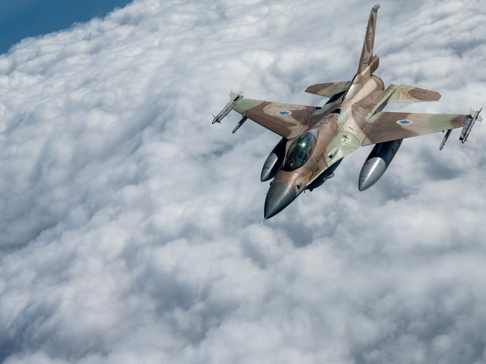 U.S. and Israeli Air Force execute fighter escort and refueling exercise