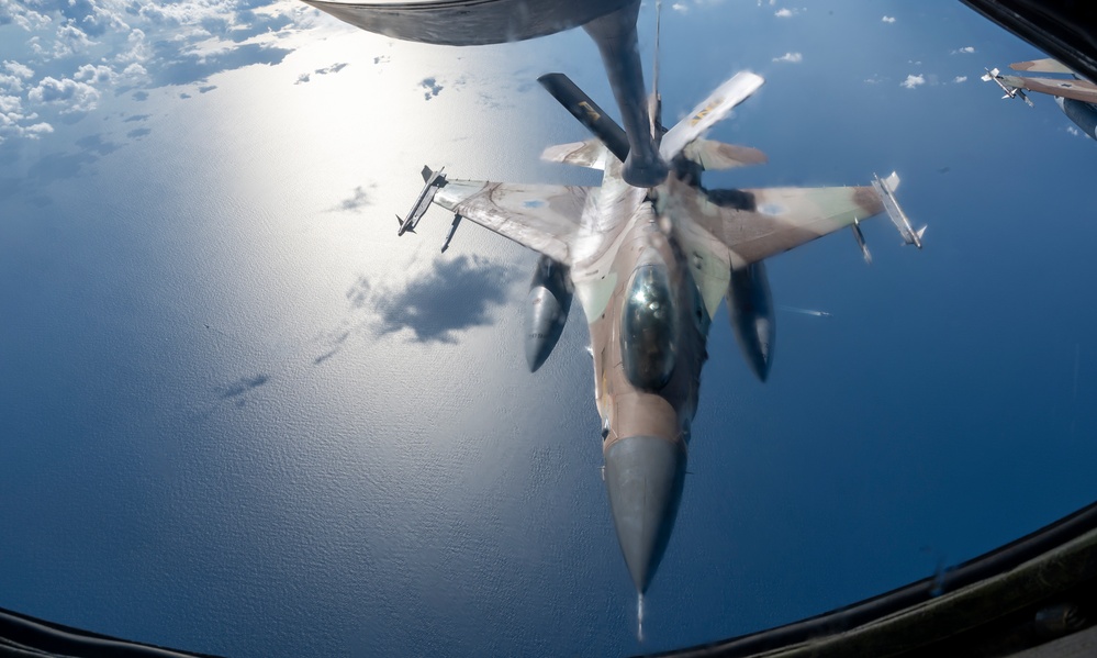 U.S. and Israeli Air Force execute fighter escort and refueling exercise