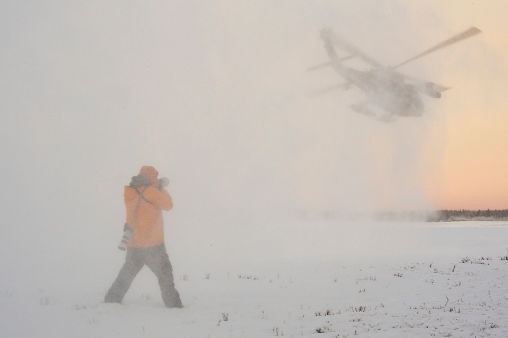 Alaska Army National Guard aviators support UAA Army ROTC field training exercise