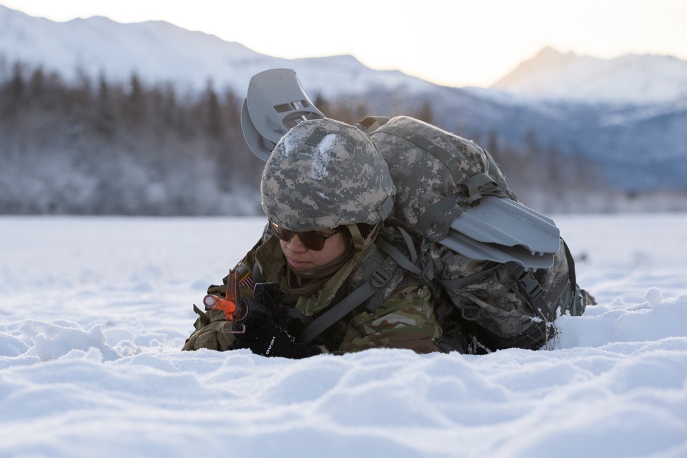 Alaska Army National Guard aviators support UAA Army ROTC field training exercise