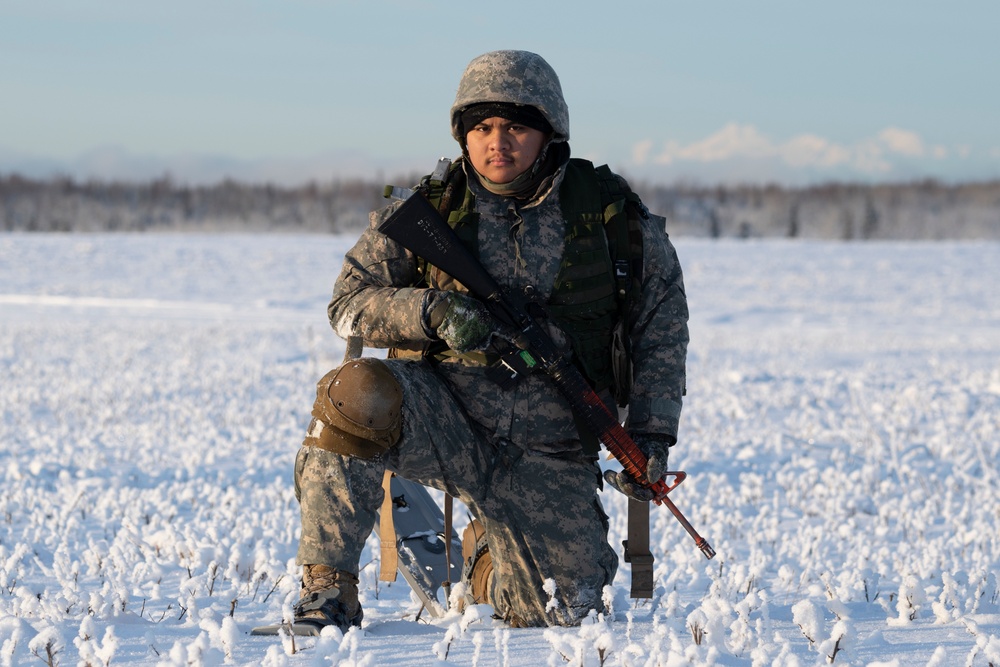 Alaska Army National Guard aviators support UAA Army ROTC field training exercise