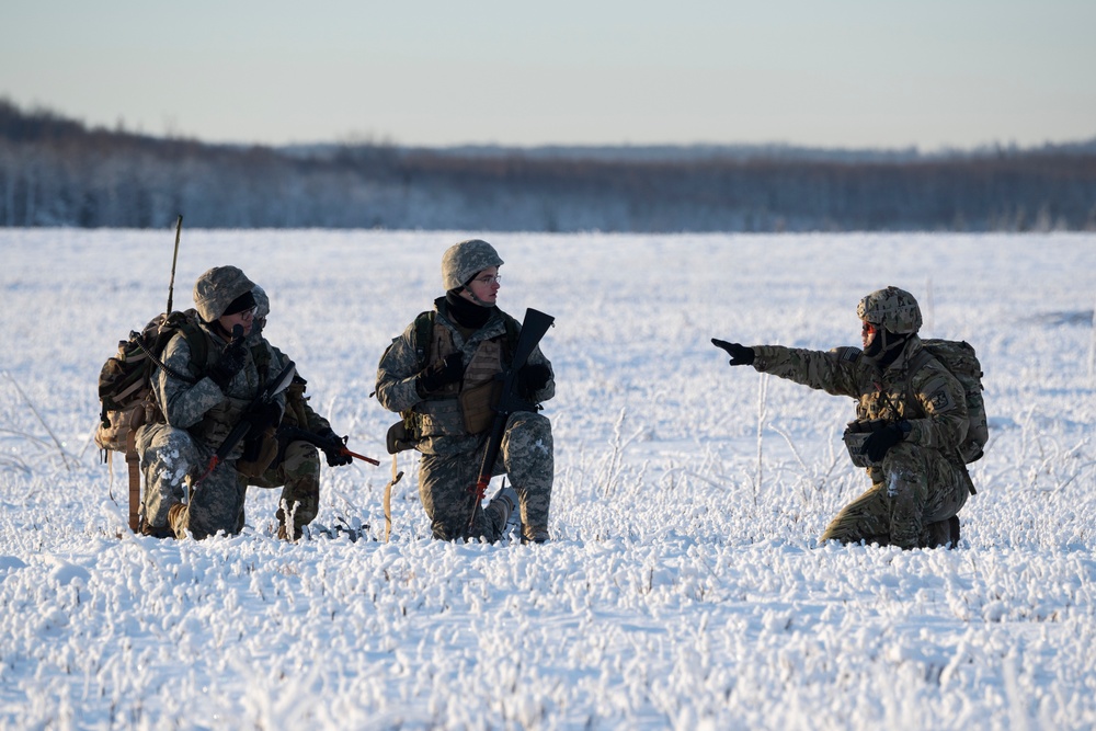 Alaska Army National Guard aviators support UAA Army ROTC field training exercise