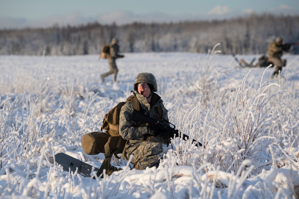 Alaska Army National Guard aviators support UAA Army ROTC field training exercise