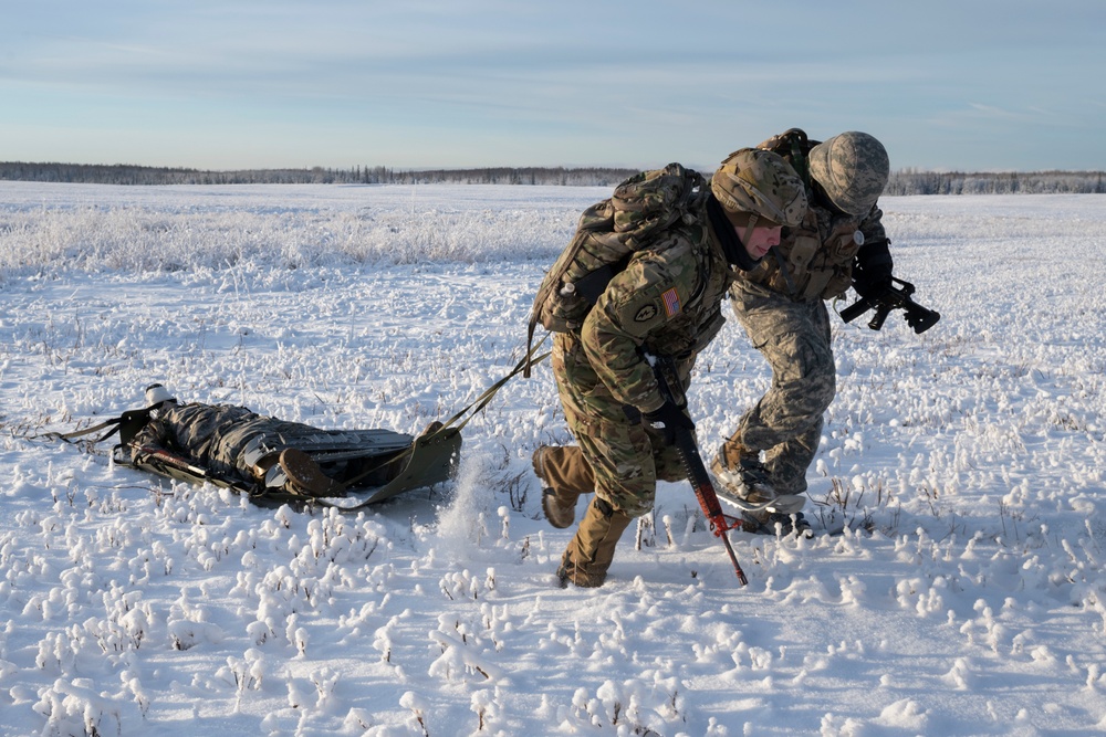 Alaska Army National Guard aviators support UAA Army ROTC field training exercise