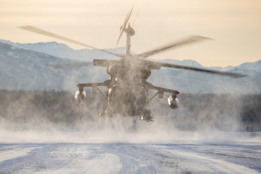 Alaska Army National Guard aviators support UAA Army ROTC field training exercise