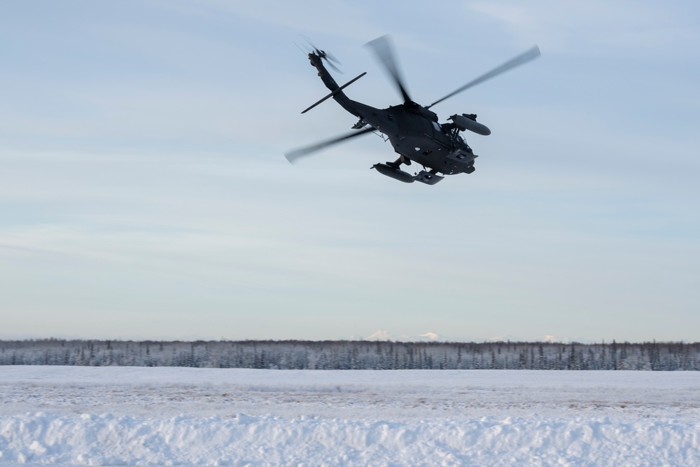 Alaska Army National Guard aviators support UAA Army ROTC field training exercise