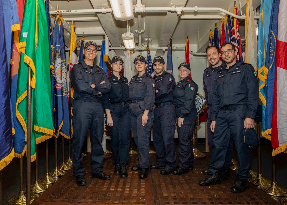 USS George H.W. Bush (CVN 77) Cross Deck with ITS Carabiniere (F 593)