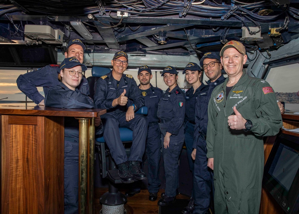 USS George H.W. Bush (CVN 77) Cross Deck with ITS Carabiniere (F 593)