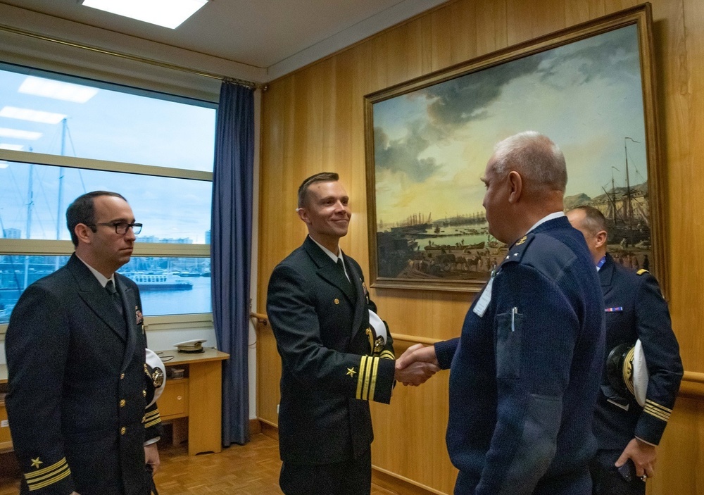 USS Truxtun (DDG 103) Commanding Officer Meets with French Allies