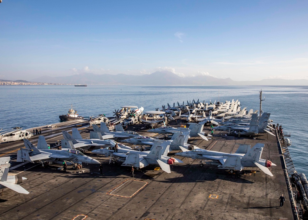 USS George H.W. Bush (CVN 77) Departs Naples, Italy