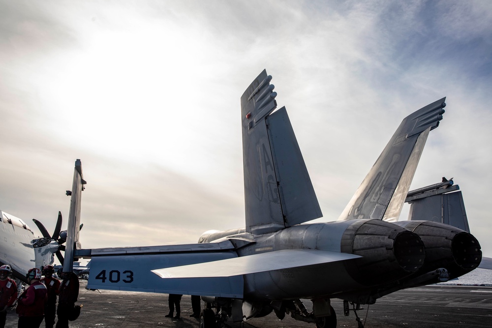 USS George H.W. Bush (CVN 77) Hosts Distinguished Visitors