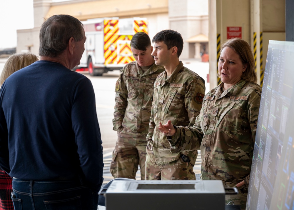 56th Operations, Maintenance Groups Conduct Open House