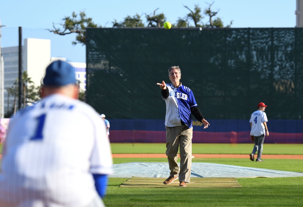 2nd Annual Chiefs vs. Eagles softball game is a big hit