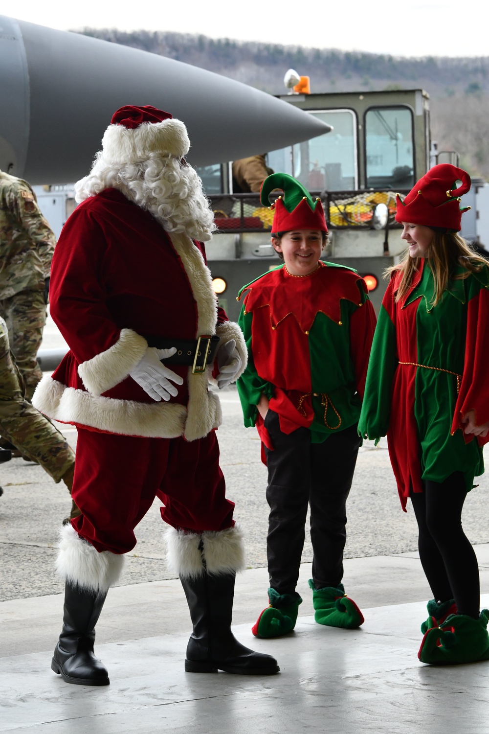 104th Fighter Wing celebrates at holiday party