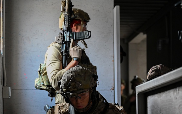 U.S. Navy and Republic of Korea SEALs Bilateral Training Exercise