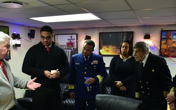 Chicago's Christmas Ship, aka CGC Mackinaw, moors up for 22nd annual ceremony