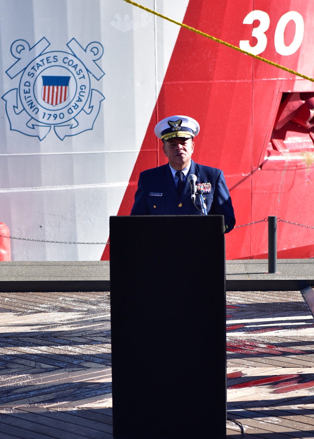 CGC Mackinaw, Chicago's Christmas Ship, sails into Chicago, delivers 1,200 trees