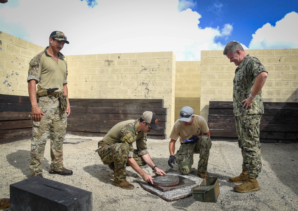 Adm. Paparo Visits EODMU 5 and Joint Region Marianas Sailors