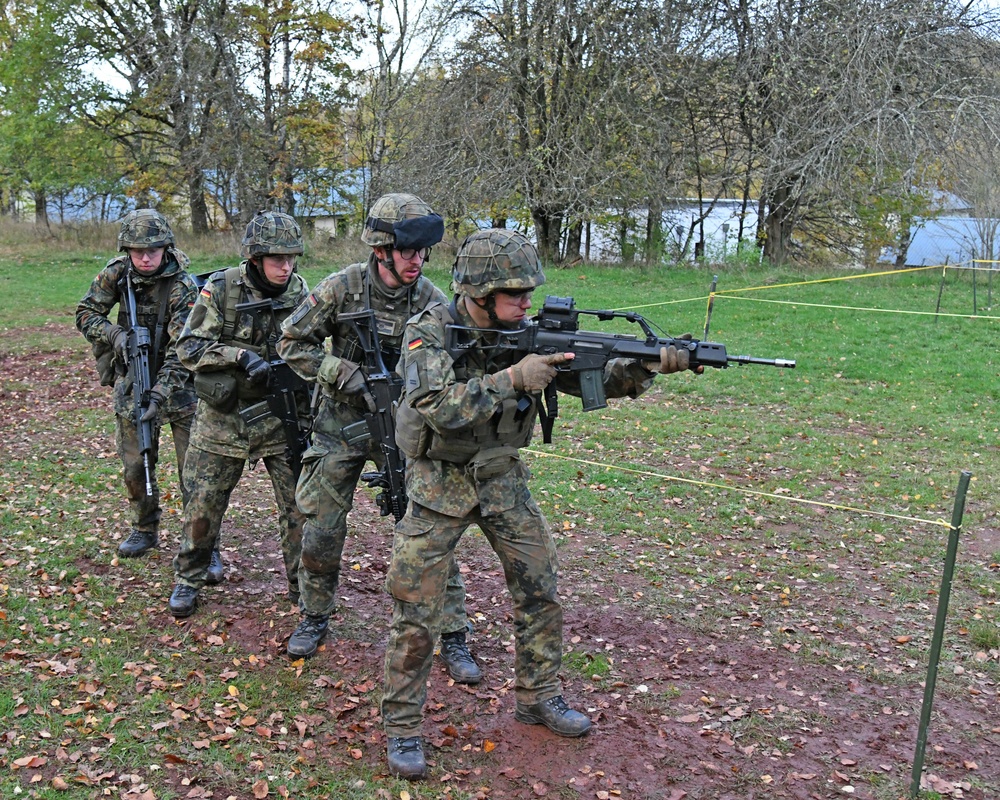 German elite troop trains Urban Warfare