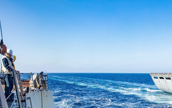 USS Truxtun (DDG 103) Completes Replenishment-at-Sea