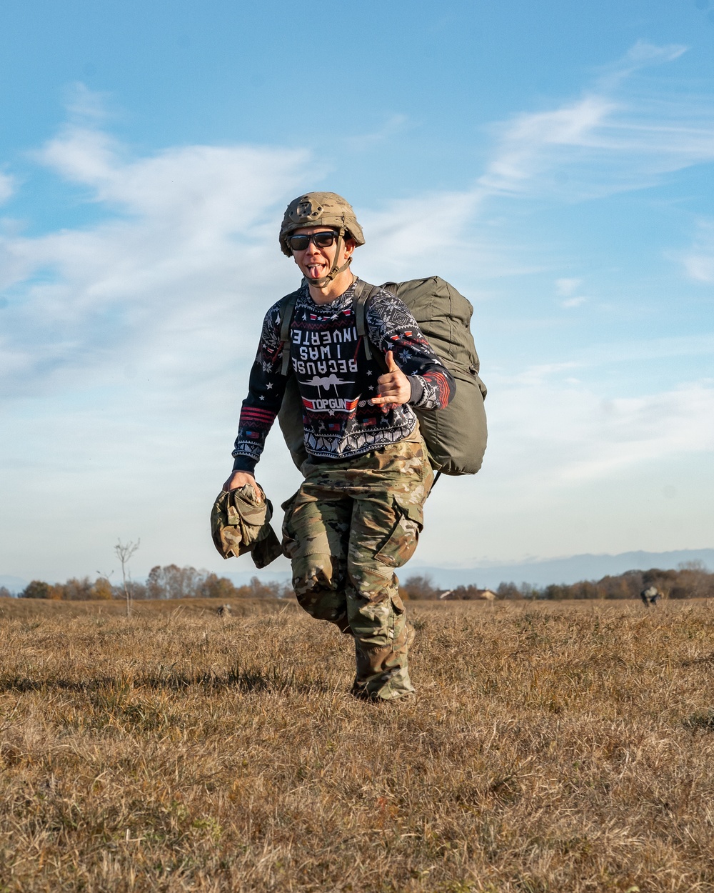 Sky Soldiers conduct airborne an operation with Italian paratroopers