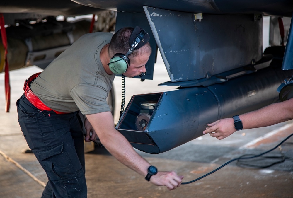 Crew Chiefs Prepare for Takeoff