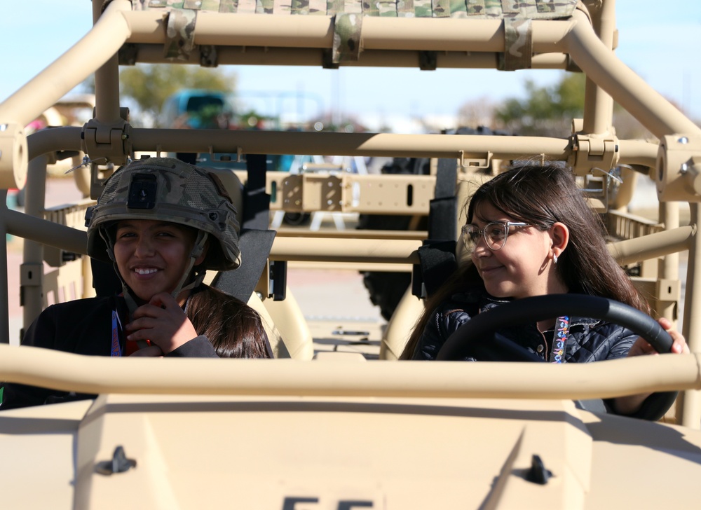 Fort Bliss Hosts “Coats for Kids Event” for Canutillo Students