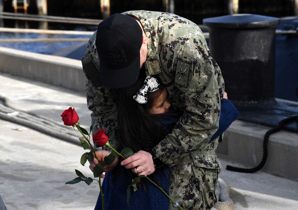 USS California (SSN 781) returns to homeport