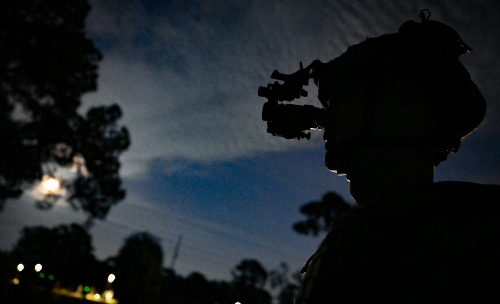 1 CTCS Airmen test night vision capabilities