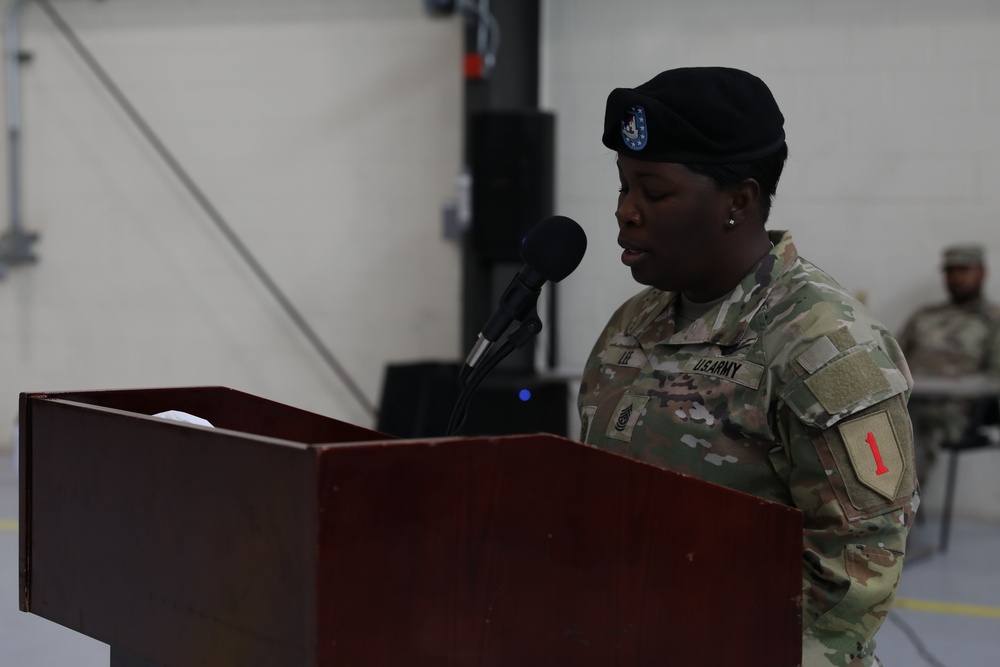 Fort Riley Hosts a 2nd GSAB, 2nd Avn. Regt. Change of Responsibility