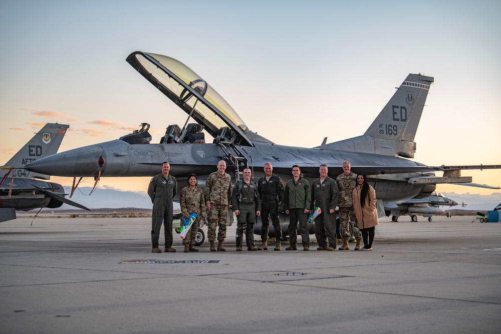 Fini-Flight Farewell