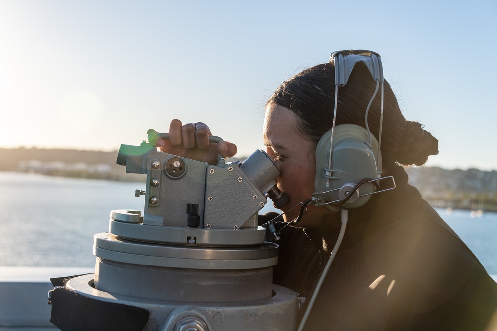 USS Portland (LPD 27) Departs for Artemis Recovery